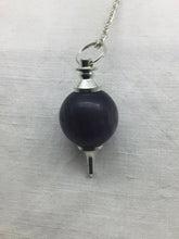 Lade das Bild in den Galerie-Viewer, Pendel aus Stein oder Messing