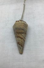 Lade das Bild in den Galerie-Viewer, Pendel aus Stein oder Messing