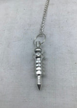 Lade das Bild in den Galerie-Viewer, Pendel aus Stein oder Messing