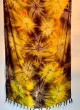 Lade das Bild in den Galerie-Viewer, Sarong: Braun-Gelb-Pink (Batik)