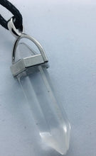 Lade das Bild in den Galerie-Viewer, Bergkristall-Spitze gefasst - Steineladen Larimar