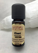 Lade das Bild in den Galerie-Viewer, Ätherische Öle von „aromell“ - 100% naturreines ätherisches Öl,10 ml