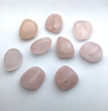 Lade das Bild in den Galerie-Viewer, Rosenquarz Trommelstein