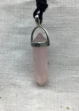 Lade das Bild in den Galerie-Viewer, Rosenquarz Kristallspitze