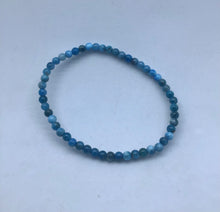 Lade das Bild in den Galerie-Viewer, Apatit Armband - Steineladen Larimar