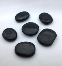 Lade das Bild in den Galerie-Viewer, Schwarzer Turmalin (Schörl)Trommelstein/Scheibenstein