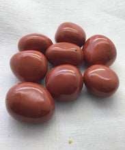 Lade das Bild in den Galerie-Viewer, Roter Jaspis Trommelstein