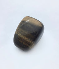 Lade das Bild in den Galerie-Viewer, Tigerauge Trommelstein L( etwa 30 x20 x10 mm)