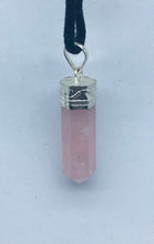 Lade das Bild in den Galerie-Viewer, Rosenquarz Kristallspitze - Steineladen Larimar