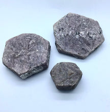 Lade das Bild in den Galerie-Viewer, Rubin Natur Kristalle