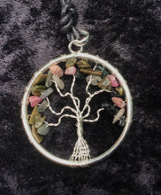 Lade das Bild in den Galerie-Viewer, Lebensbaum,mit echten Steinen,Handarbeit aus versilbertem Draht