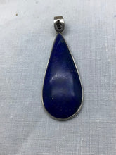 Lade das Bild in den Galerie-Viewer, Lapislazuli Anhänger mit 925 er Sterling Silber gefasst