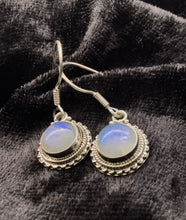 Lade das Bild in den Galerie-Viewer, Mondstein Ohrhänger,weisser Labradorit