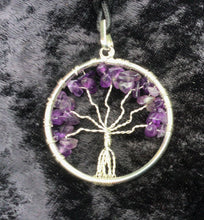 Lade das Bild in den Galerie-Viewer, Lebensbaum,mit echten Steinen,Handarbeit aus versilbertem Draht