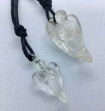 Lade das Bild in den Galerie-Viewer, Bergkristall Engel - Steineladen Larimar