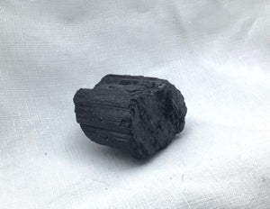 Schwarzer Turmalin/Schörl Kristall, schamanischer Schutzstein, Naturkristall,Himalaya