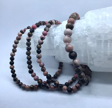 Lade das Bild in den Galerie-Viewer, Rhodonit Armband