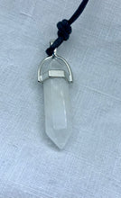 Lade das Bild in den Galerie-Viewer, Bergkristall-Spitze gefasst