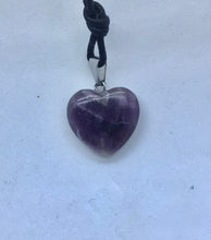 Lade das Bild in den Galerie-Viewer, Amethyst Herz - Steineladen Larimar