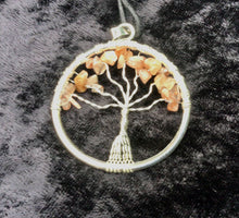 Lade das Bild in den Galerie-Viewer, Lebensbaum,mit echten Steinen,Handarbeit aus versilbertem Draht