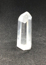 Lade das Bild in den Galerie-Viewer, Bergkristall Spitze poliert