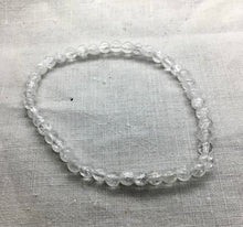 Lade das Bild in den Galerie-Viewer, Bergkristall Armband