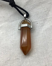 Lade das Bild in den Galerie-Viewer, Karneol Kristallspitze