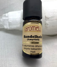 Lade das Bild in den Galerie-Viewer, Ätherische Öle von „aromell“ - 100% naturreines ätherisches Öl,10 ml