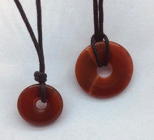 Lade das Bild in den Galerie-Viewer, Karneol Donut - Steineladen Larimar