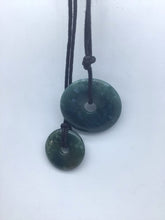 Lade das Bild in den Galerie-Viewer, Moosachat Donut - Steineladen Larimar