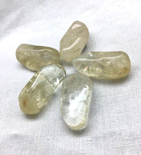 Lade das Bild in den Galerie-Viewer, Citrin Trommelstein