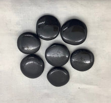 Lade das Bild in den Galerie-Viewer, Schwarzer Turmalin (Schörl)Trommelstein/Scheibenstein