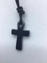 Lade das Bild in den Galerie-Viewer, Hämatit Ank-Kreuz - Steineladen Larimar