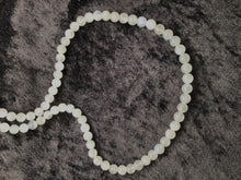 Lade das Bild in den Galerie-Viewer, Mondstein Kette,weisser Labradorit