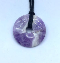 Lade das Bild in den Galerie-Viewer, Amethyst Donut