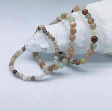 Lade das Bild in den Galerie-Viewer, Mondstein-Armband mehrfarbig - Steineladen Larimar