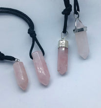 Lade das Bild in den Galerie-Viewer, Rosenquarz Kristallspitze - Steineladen Larimar