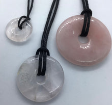 Lade das Bild in den Galerie-Viewer, Rosenquarz Donut - Steineladen Larimar