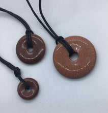 Lade das Bild in den Galerie-Viewer, Goldfluss Donut - Steineladen Larimar