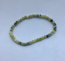 Lade das Bild in den Galerie-Viewer, Serpentin(Jade)Armband - Steineladen Larimar