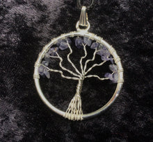 Lade das Bild in den Galerie-Viewer, Lebensbaum,mit echten Steinen,Handarbeit aus versilbertem Draht