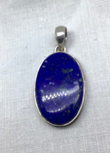 Lade das Bild in den Galerie-Viewer, Lapislazuli Anhänger mit 925 er Sterling Silber gefasst