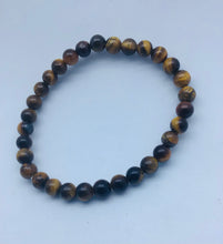 Lade das Bild in den Galerie-Viewer, Tigerauge Armband mit Stretch,“Schutzstein „