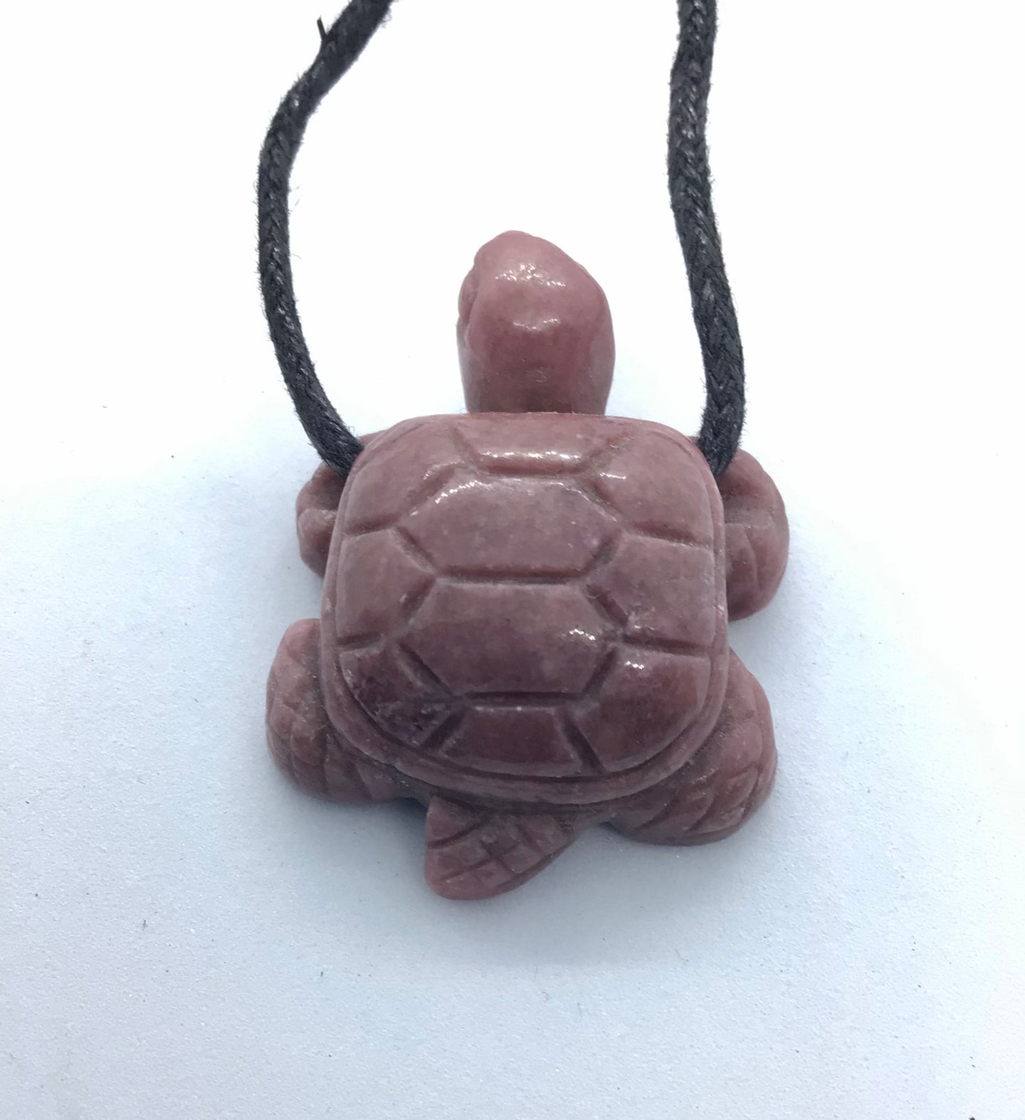 Rhodonit Schildkröte gebohrt - Steineladen Larimar