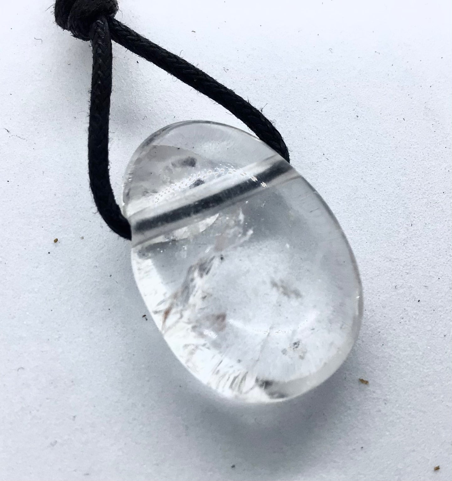 Bergkristall Trommelstein gebohrt - Steineladen Larimar