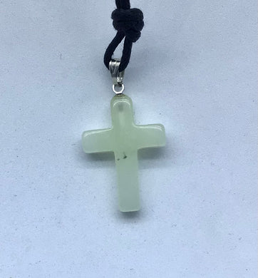 Serpentin Cinesische Jade Kreuz mit Öse - Steineladen Larimar